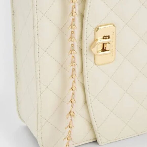 NWT - Charles & Keith White Cressida Quilted Chain Strap Bag - Picture 3 of 5